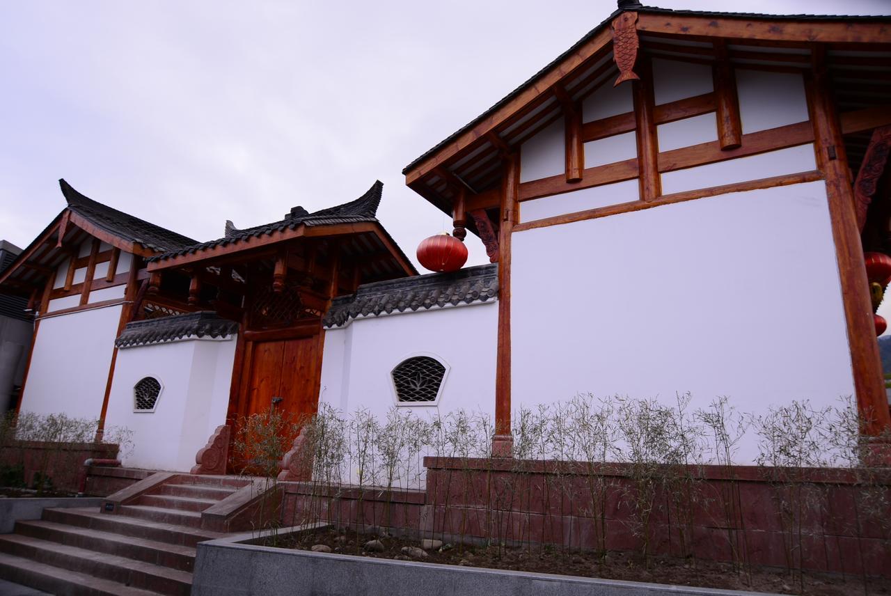 Emeis Van Stars Mountain Lodge Gunung Emei Bagian luar foto